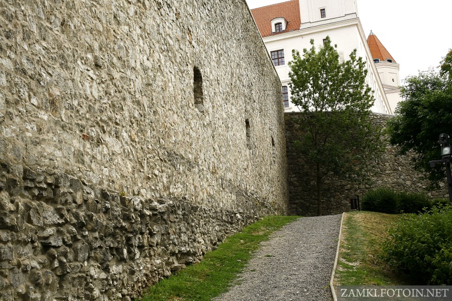 Mury zamku Bratysławskiego